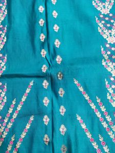Elegant Ethnic Banarasi Saree✨