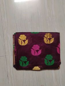 Elegant Silk Blend Saree with Floral Motifs