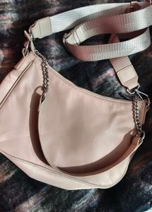 H&amp;m sling bag
