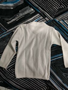 White Woolen Skivi And Legging Set