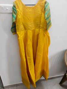 Elegant Yellow Kurta Set with Striped Sleeves