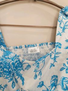 Chic Blue Floral Puff Sleeve Top