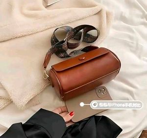 👜PU Leather Barrel Crossbody Bag