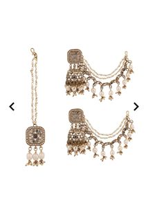 Beautiful Heavy Jhumka With Mangtika Set