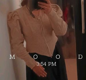 Stylish Zip-Up Knit Cardigan