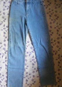 Urbanic Light Wash Straight Leg Jeans