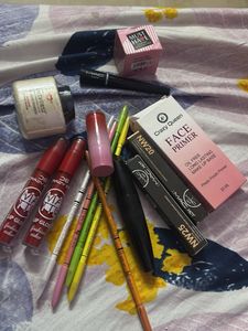 Crazy Queen Makeup Lot