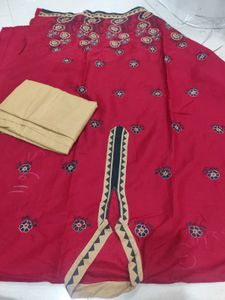 Red Kurta Set with Elegant Embroidery