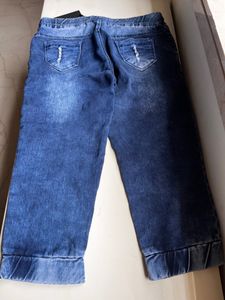 Stylish Distressed Denim Capri