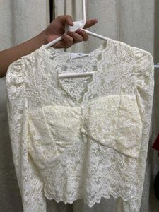 Elegant Lace Puff Sleeve Top