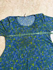 🎉🥳blue printed top....