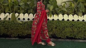 Elegant Red Floral Kurta Set