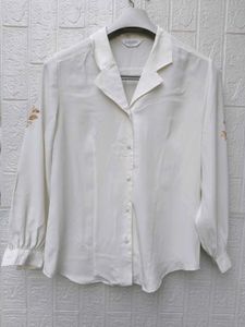 New with tag Korean Elegant White Embroidered Puff