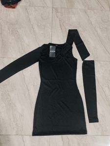 Elegant Black One-Shoulder Dress