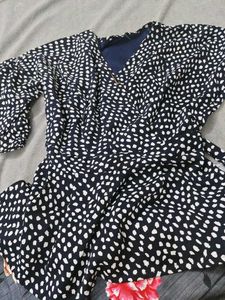 Chic Polka Dot V-Neck Dress
