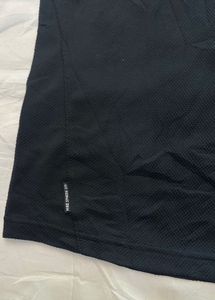 Nike downshoulder Black T-Shirt