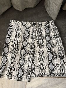 Chic Snake Print Mini Skirt