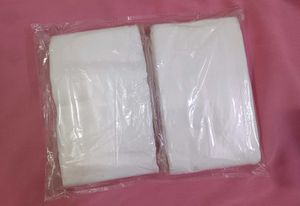 ✨ Pack of 2 White Face Tissues ✨