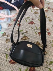 Chic Black Crossbody Bag