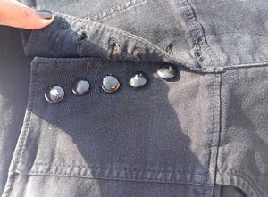 High Waisted Buttoned Jeans