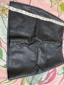 faux leather mini skirt