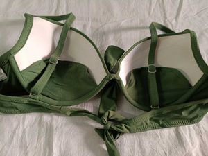 Stylish Green Bra