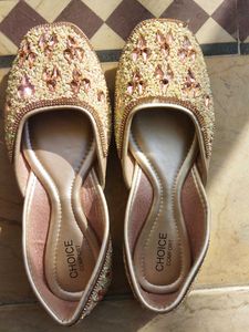 Embellished Jutti Flats
