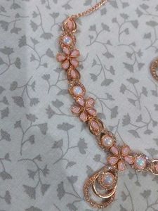 Elegant Rose Gold Floral Necklace &amp; Earrings Set