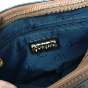 100% leather alfred snug crossbody bag