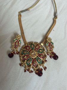 Indian Jewelry Set - Gold Tone