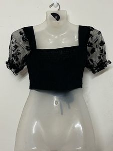 Pintresty Black Lace Puff Sleeve Crop Top