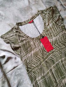 W kurta Size 6 tagged Bust 77 cm