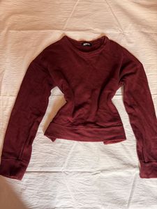 maroon sweater