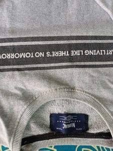 Men's Grey Graphic Sweatshirt