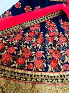 🇳🇿💫🎀Elegant Navy &amp; Red Embroidered Lehenga