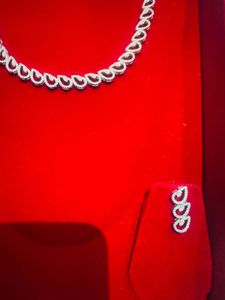 Elegant Necklace Set