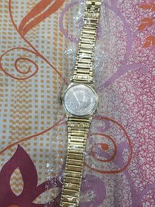 Classic Gold Tone Quartz Watch