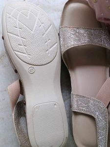 ✨️✨️shimmery sandals 👡