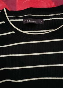 Code By Lifestyle Black And White Strips Top