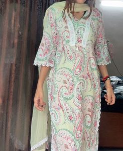 Elegant Floral Print Kurta Set