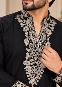 Men's Embroidered Kurta Set
