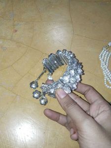 Elegant Floral Bangle Bracelet