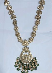 Stunning Crystal Gold-Toned  Necklace