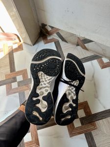 Nike renew retaliation ORIGINALTraining Shoes