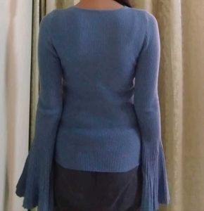 Blue Ribbed Ruched Flare Sleeve Top