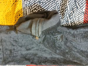 YOU LIKE THIS BLACK VELVET JEANS AND GOOD CONDITION.