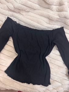 Black Off-Shoulder Long Sleeve Top
