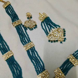Stunning Teal Beaded Jewellery Set