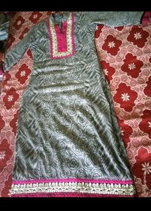 Grey Printed Kurta with Pink Border