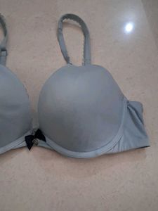 34C VS padded bra